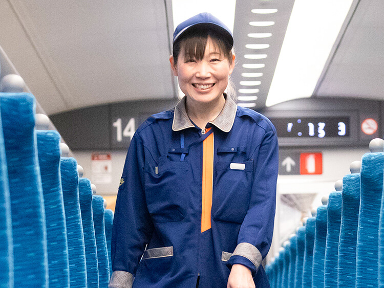 エクスプレスドレッサー（新幹線車両清掃整備）